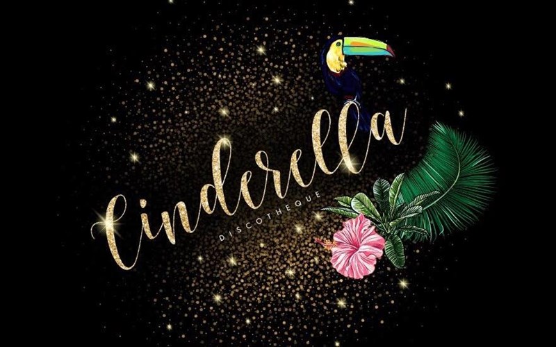 i-ntiskotek-anabionei-sto-kolonaki