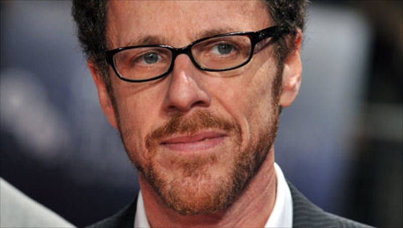 ithan-koen-ta-komika-tou-monoprakta-anebainoun-sto-theatriko-sanidi