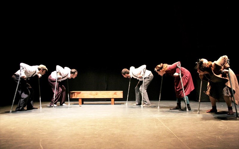 eidame-tin-parastasi-ta-dekanikia-i-pos-ksematha-na-perpato-tis-omadas-art-vouveau-pos-ksematha-na-perpato-tis-omadas-art-vouveau