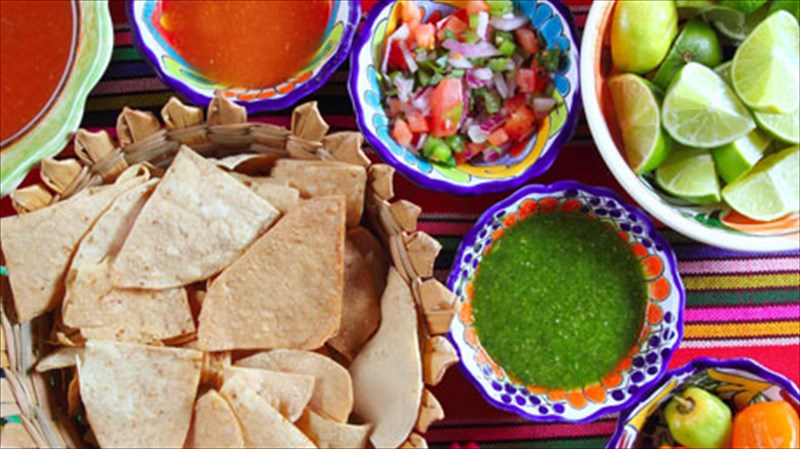 poluethnikes-geuseis-kai-paramuthia-sto-altamira