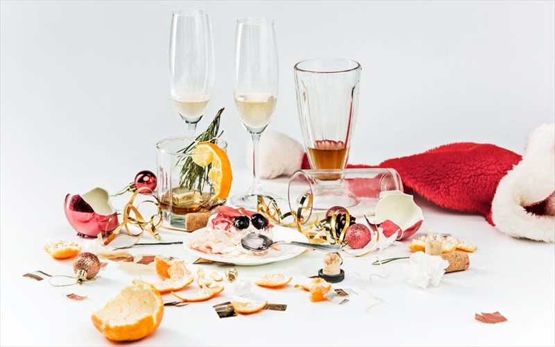 oi-trofes-farmaka-tou-eortastikou-hangover