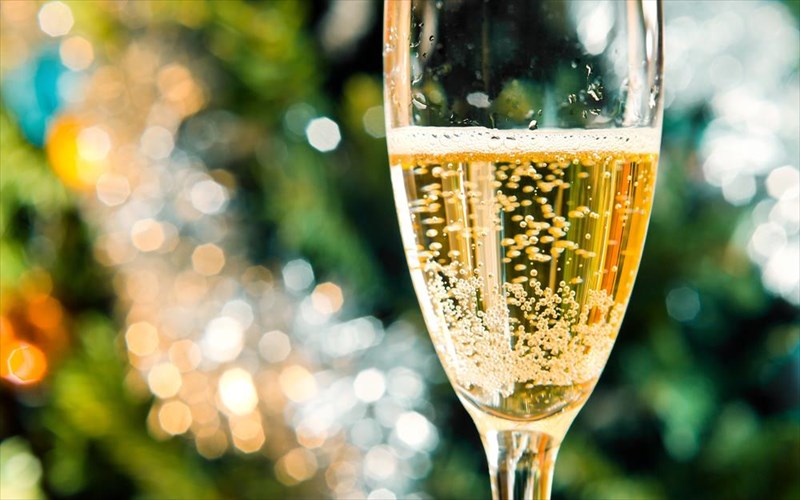 oi-fusalides-kanoun-parti-sto-neo-afrodes-tou-ktimatos-kur-gianni