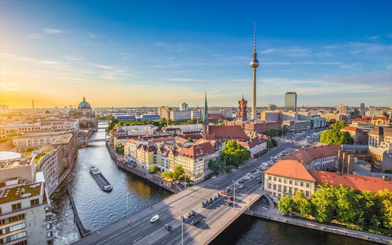 berolino-ti-na-kanete-kai-ti-na-apofugete-gia-na-mi-deixnete-touristas