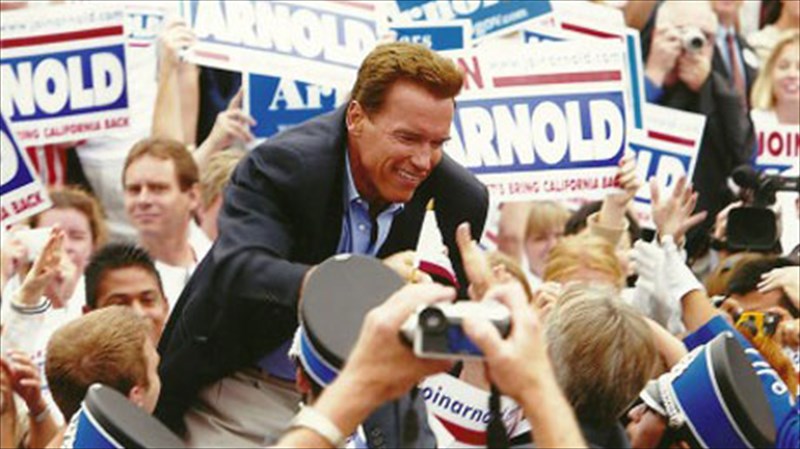 arnolnt-sbartzenegker-apo-body-builder-mouseiako-ekthema