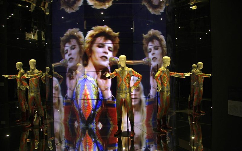 efuge-apo-ti-zoi-o-nteibint-mpaoui-nteibint-mpaoui