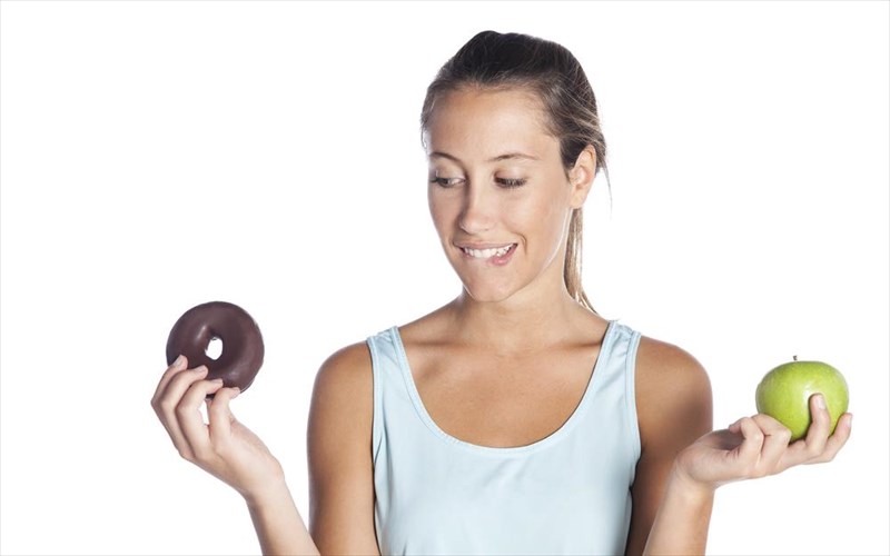 o-klinikos-diaitologos-mas-eksigei-giati-to-mati-einai-o-xeiroteros-exthros-tis-diaitas-xeiroteros-exthros-tis-diaitas