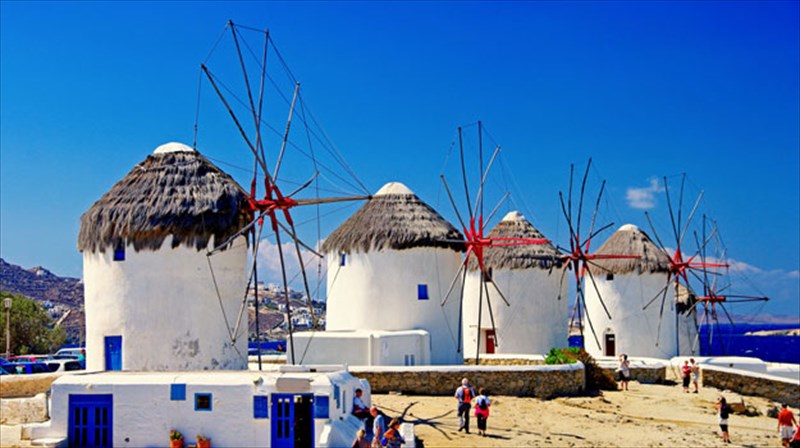 mukonos-to-pio-diasimo-nisi-tis-europis