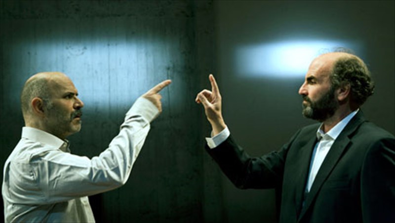 kritiki-otan-eklapse-o-nitse-tou-irbin-gialom-sto-theatro-thiseion-nitse-tou-irbin-gialom-sto-theatro-thiseion