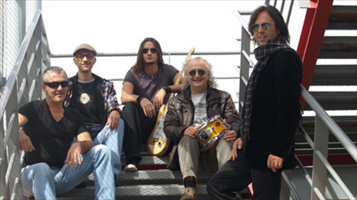 o-basilis-lekkas-gia-proti-fora-sti-skini-tou-half-note