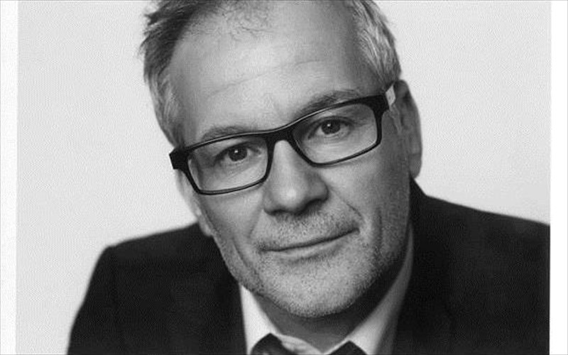 afieroma-stous-aderfous-lumier-kai-ti-gennisi-tou-sinema-sti-stegi