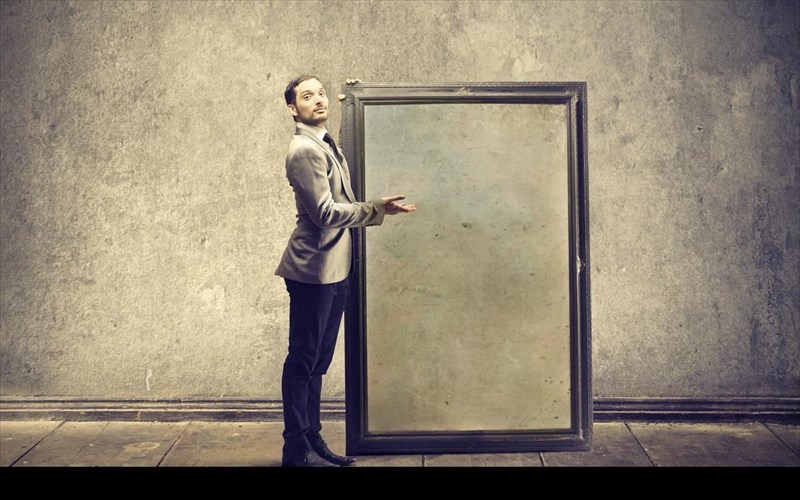 pos-na-anagnoriseis-enan-narkisso