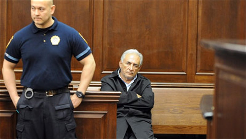 ntominik-stros-kan-mila-gia-to-skandalo-pou-katestrepse-tin-kariera-tou-mila-gia-to-skandalo-pou-katestrepse-tin-kariera-tou