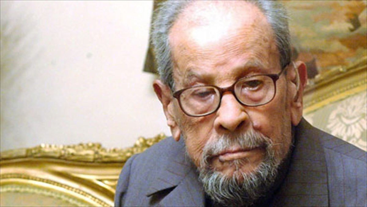 o-nompelistas-nmaxfouz-sunanta-ton-papadiamanti