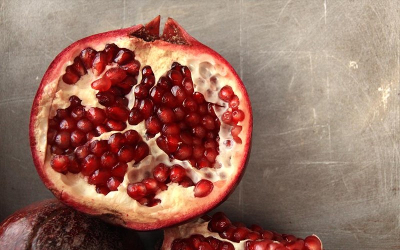 pos-na-katharisete-ena-rodi-eukola-kai-xoris-paratragouda