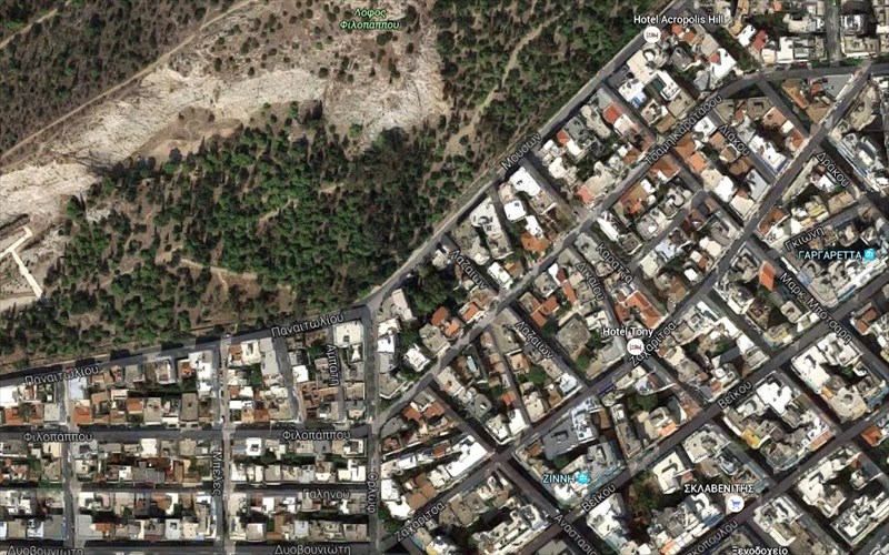 neighbour-hook-sto-koukaki