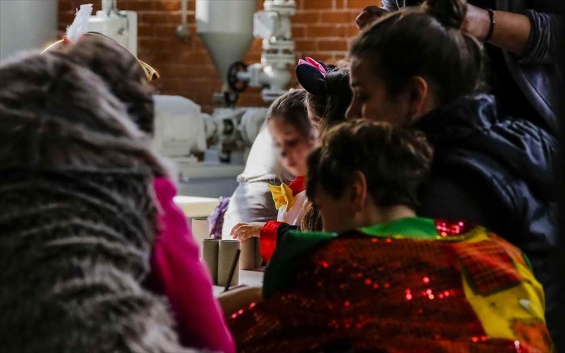 oi-apokries-ksekinoun-stin-texnopoli