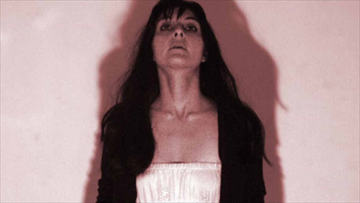 enas-sugxronos-touiliams-erxetai-san-broxi