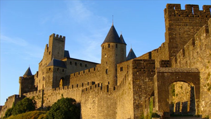 goiteutikes-kastropoliteies-tou-kosmou