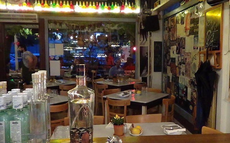 to-xoxlidaki-fernei-tin-konstantinoupoli-sto-piato-mexri-telos-martiou