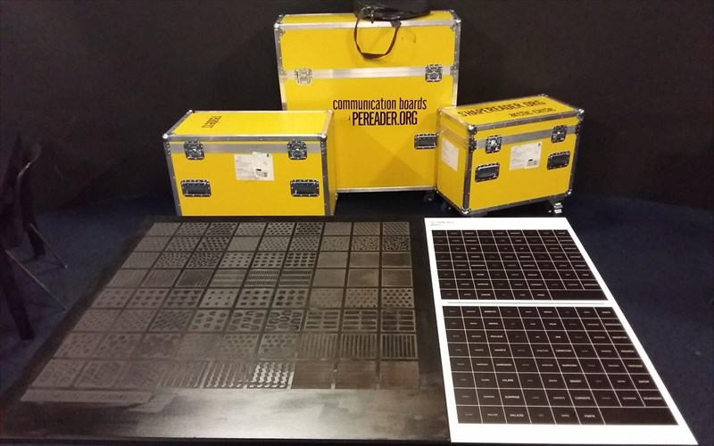 shapereader-mia-egkatastasi-sti-stegi-apo-kai-gia-tuflous-anagnostes