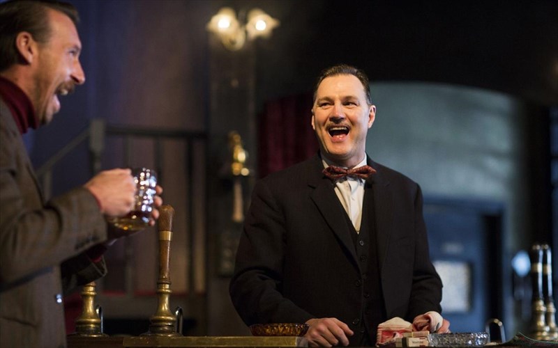 i-pio-asteia-parastasi-sto-londino-se-zontani-metadosi-sto-megaro-athinon