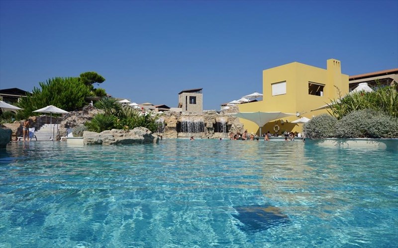 h-messinia-kai-i-costa-navarino-erxontai-pio-konta-stin-europi-costa-navarino-erxontai-pio-konta-stin-europi