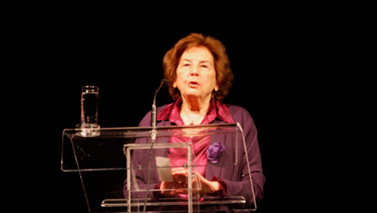 nea-anagnosi-tisarraboniastikias-tou-axillea-tis-alkis-zei