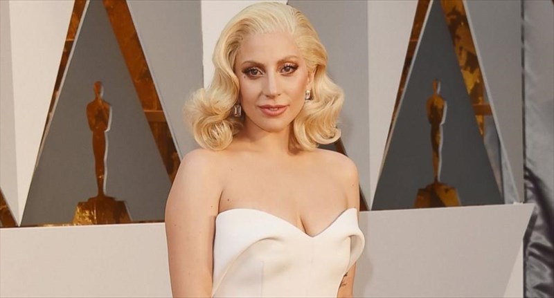 oi-misitoi-oxto-kai-to-spectre-nikites-ton-mousikon-oskar