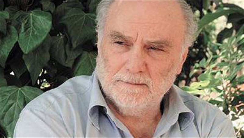 o-stelios-ramfos-epistrefei-me-neo-biblio