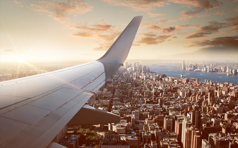 i-emirates-oloklironei-ti-megaluteri-non-stop-ptisi-tou-kosmou