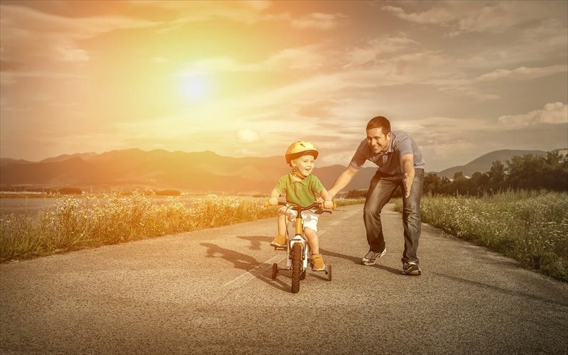 ta-ofeli-tis-askisis-kai-pos-tha-tin-agapisoun-kai-ta-paidia-mas