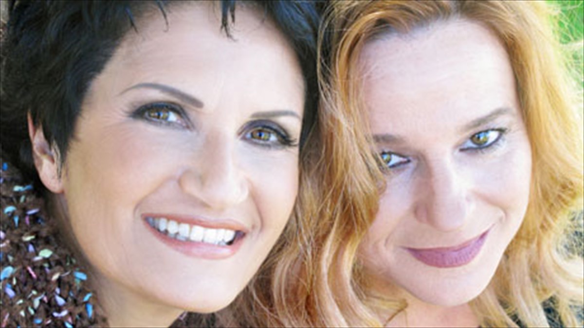 protopsalti-kai-rempoutsika-pairnoun-paratasi-sto-pallas