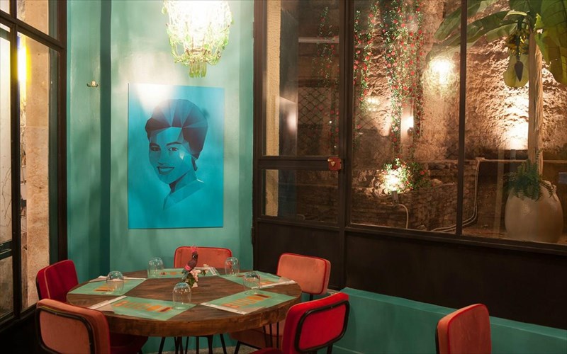 budoo-kokteil-geuseis-kai-aeras-tailandis-sto-kentro-tis-athinas