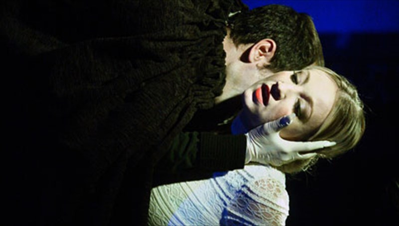 theatriki-metensarkosi-tou-kinimatografikou-nosferatu