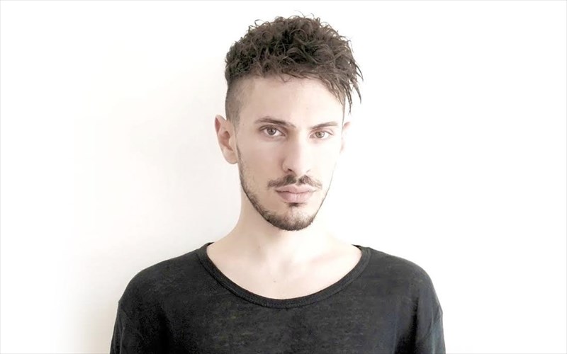 to-under-mas-apoxaireta-dunamika-me-ton-franz-costa-sta-decks-tou