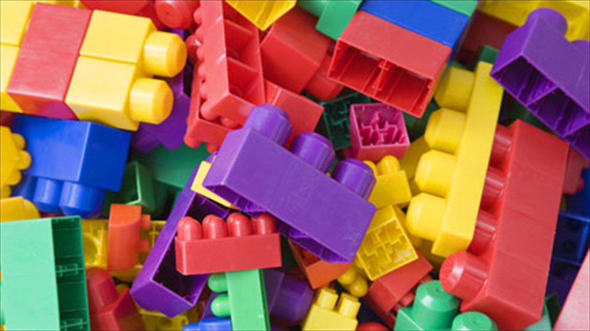 ena-stratopedo-sugkentrosis-apo-lego