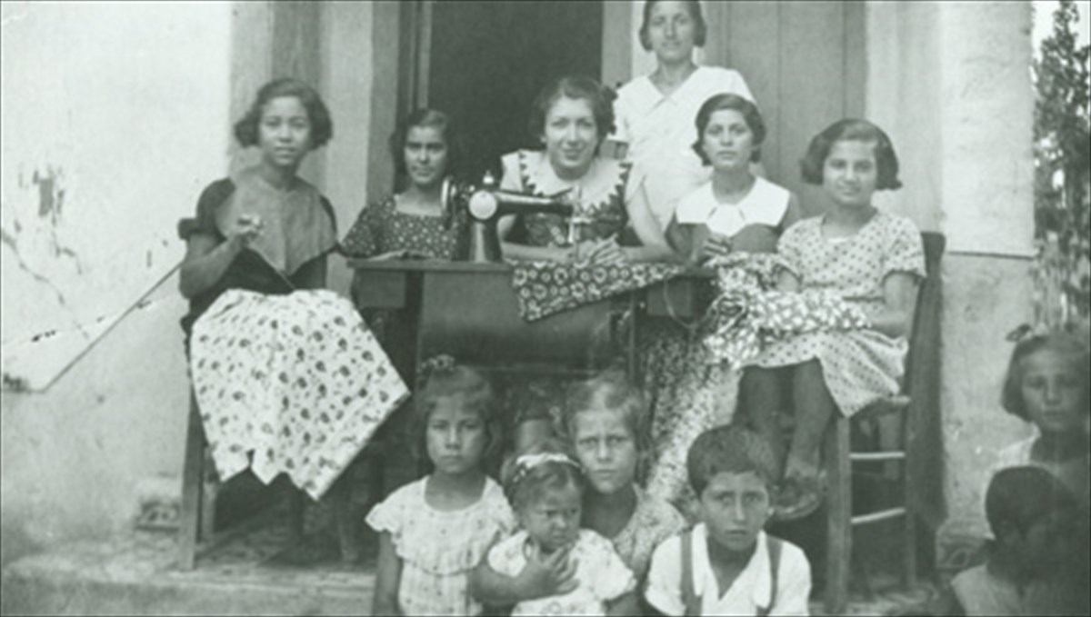 duo-fores-ksenos-to-ntokimanter-tou-andrea-apostolidi-se-nea-proboli