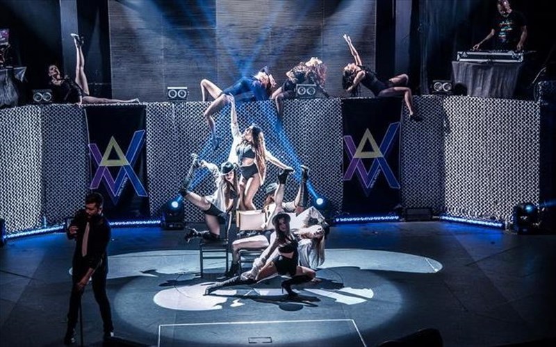 ksexorista-parties-binuliou-kathe-ebdomada-tou-aprili-ston-botaniko