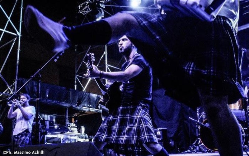 oi-koza-mostra-headliners-sto-balkan-fest-tis-tsexias