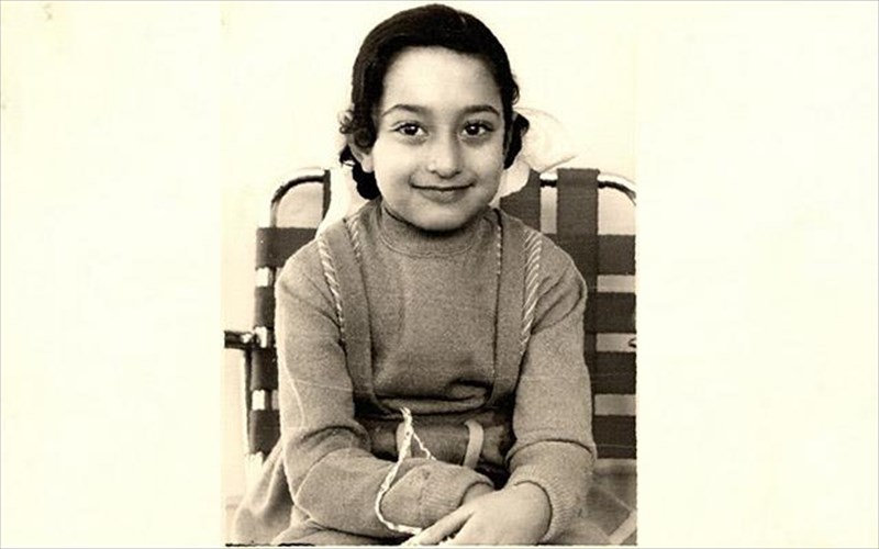 enas-arxitektonas-apoxaireta-me-ton-diko-tou-tropo-ti-basilissa-tis-arxitektonikis