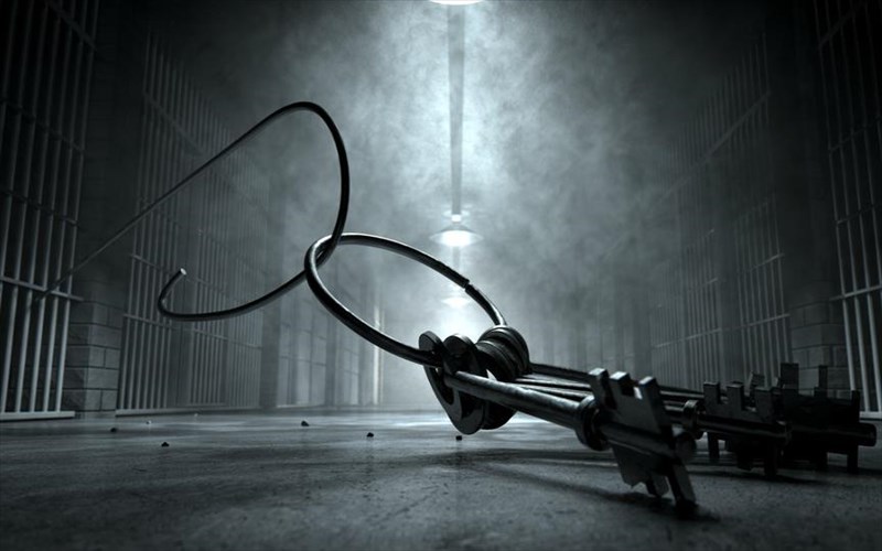 neighbour-hook-sta-domatia-apodrasis-tis-proteuousas