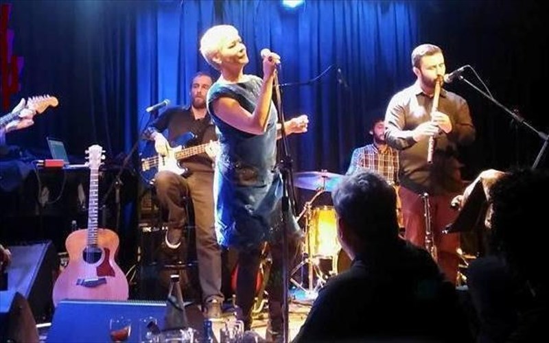 i-melina-kana-kai-o-gois-tou-thiseiou-sto-stauro-tou-notou-gois-tou-thiseiou-sto-stauro-tou-notou