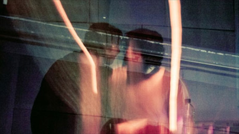 oi-felizol-and-the-boy-prosgeionontai-sto-six-dogs