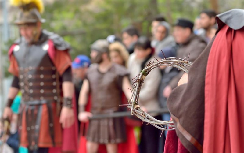 pos-pernoun-to-pasxa-sto-eksoteriko