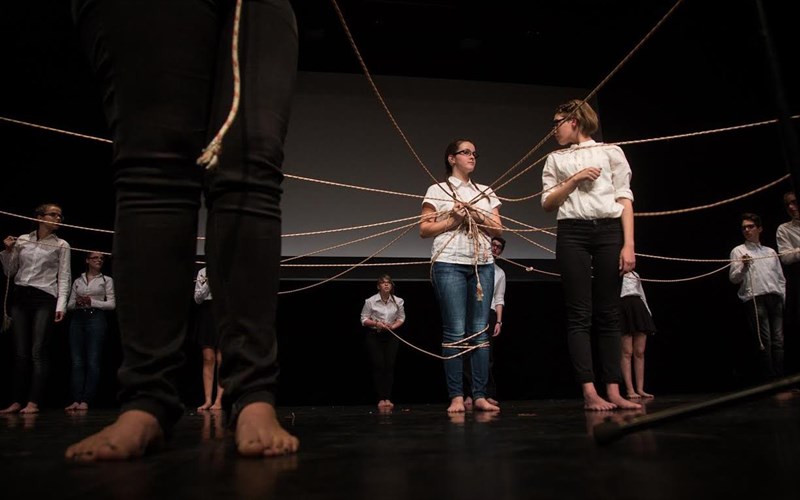 festibal-efibikou-theatrou-sti-stegi