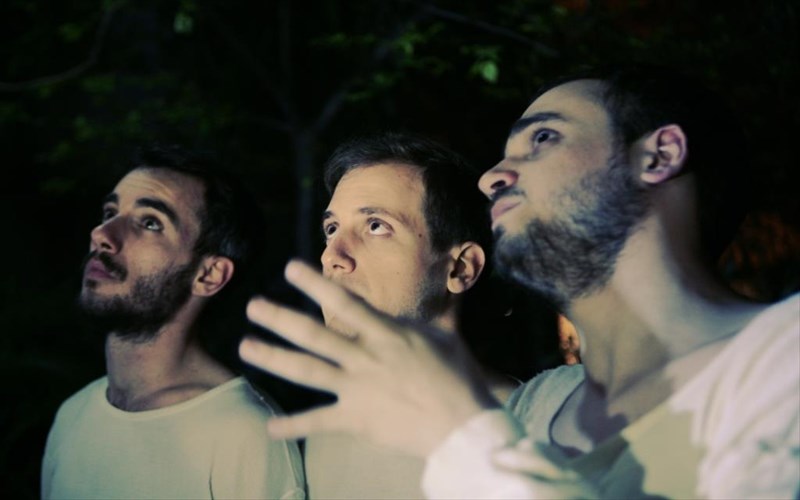 asma-asmaton-mia-nuxta-kato-apo-t-astra-sto-theatro-texnis