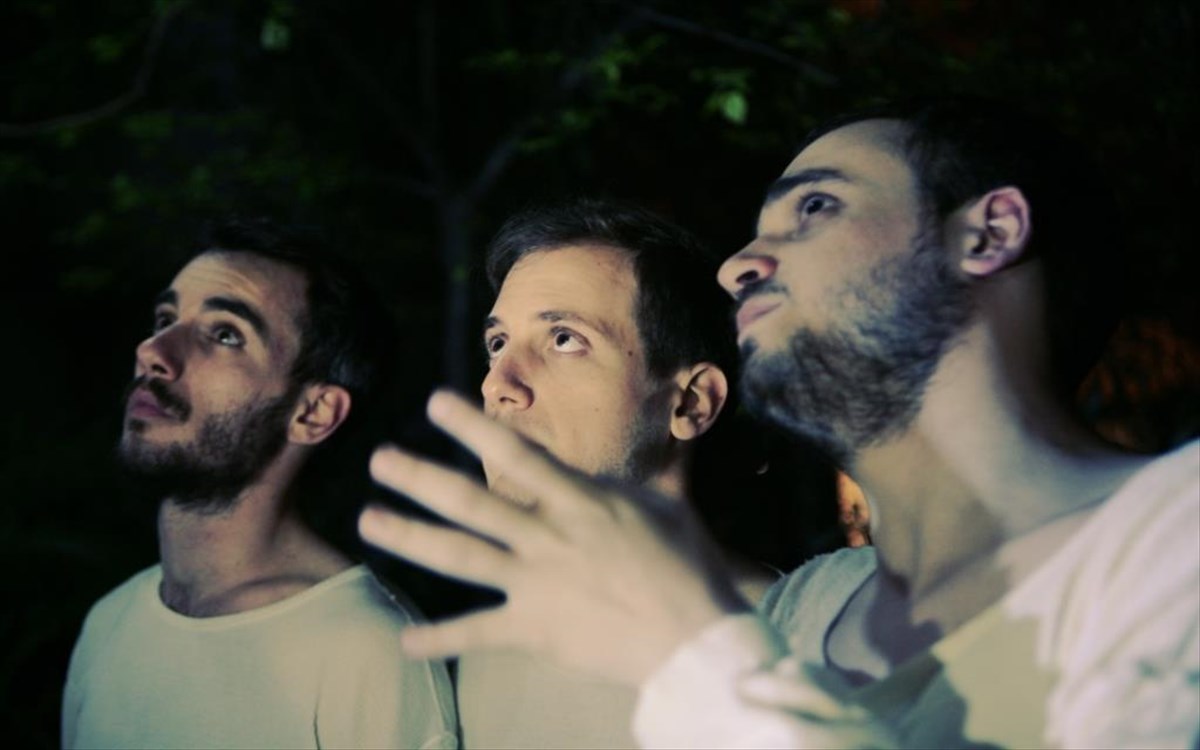 asma-asmaton-mia-nuxta-kato-apo-t-astra-sto-theatro-texnis1