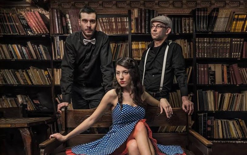 oi-les-au-revoir-zontana-gia-duo-mono-emfaniseis-sta-gazi-college