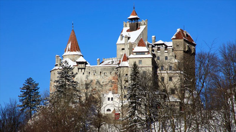 giorti-halloween-sto-kastro-tou-drakoula-sta-karpathia