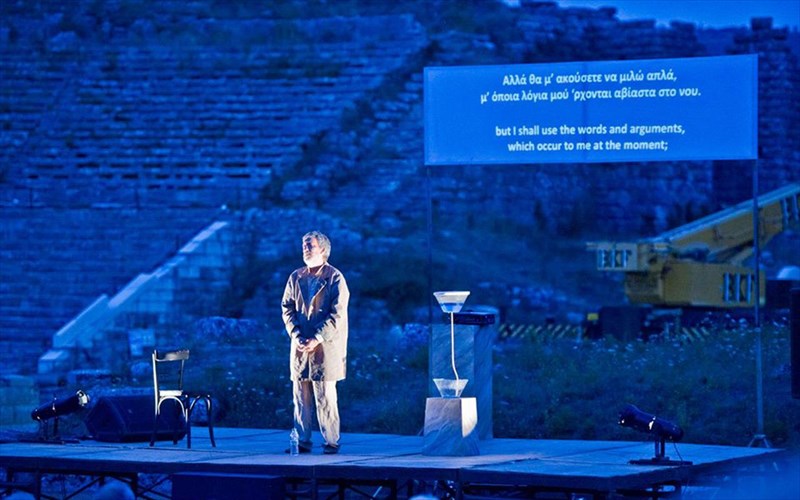 platona-apologia-sokrati-sto-dimotiko-theatro-peiraia